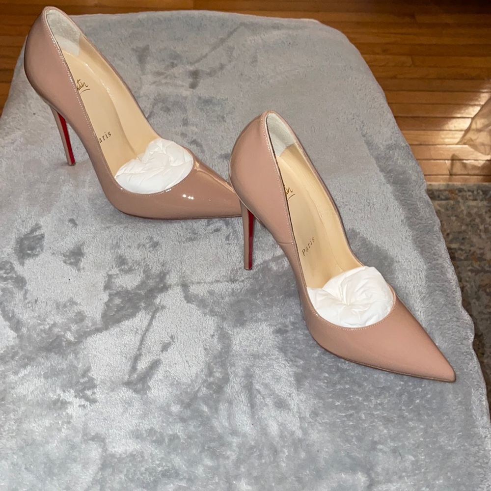 Christian Louboutin So Kate 120 Nude Patent Leather Pump Size 6.5